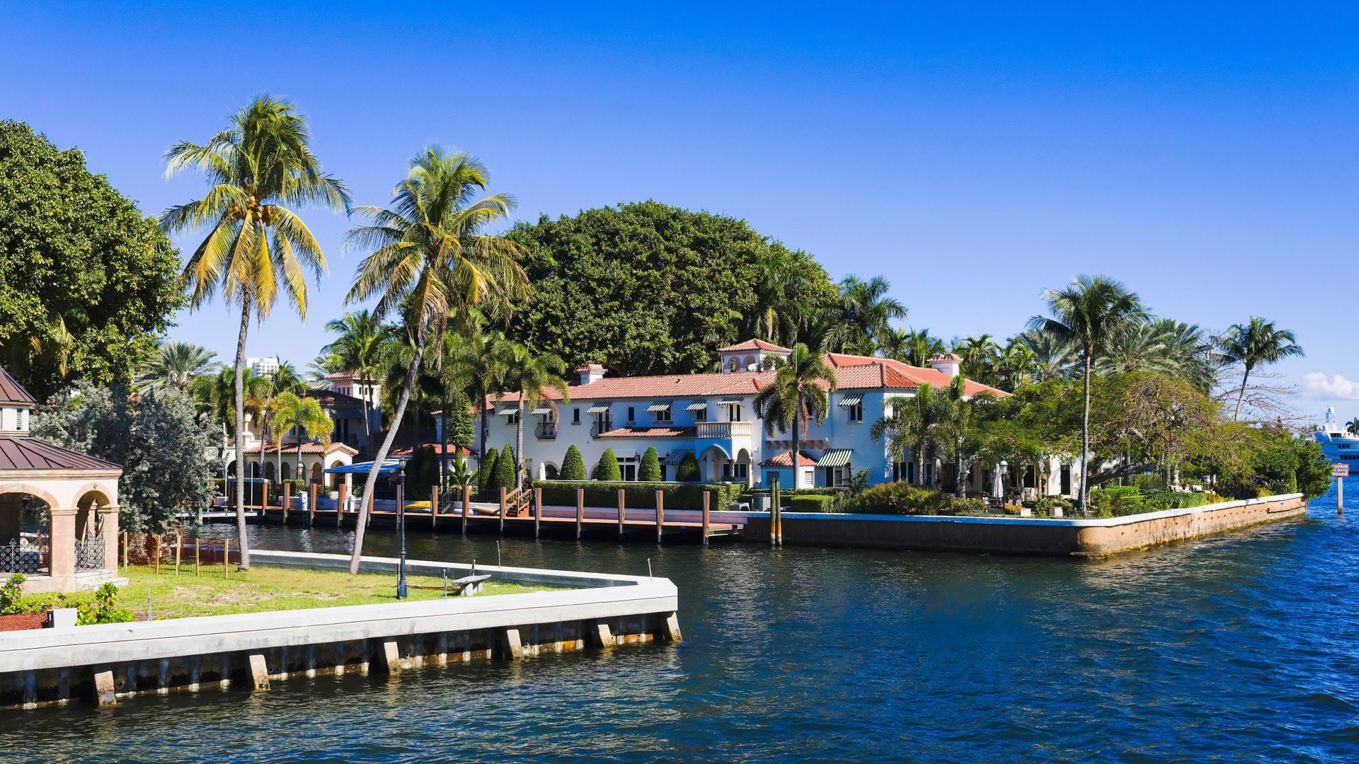 Waterway, Canal-Side & Northern Residential Areas