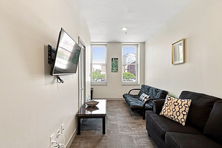 Downtown Cleveland Loft 201