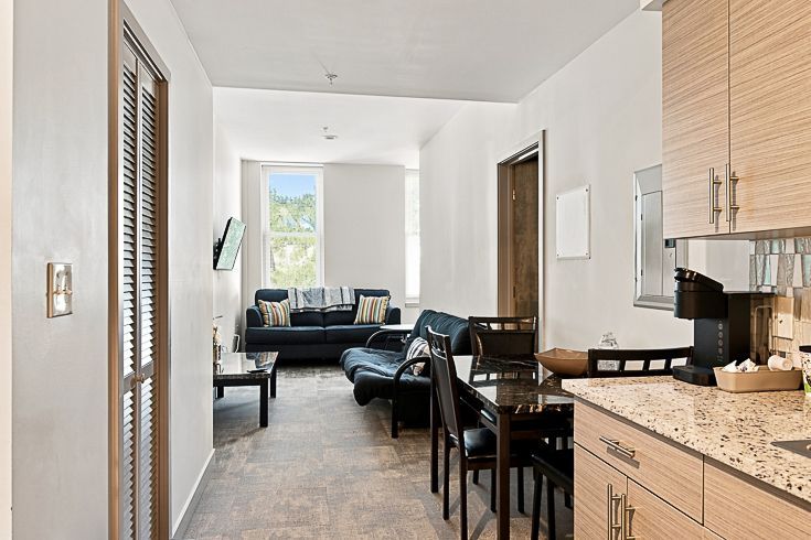 Downtown Cleveland Loft 209
