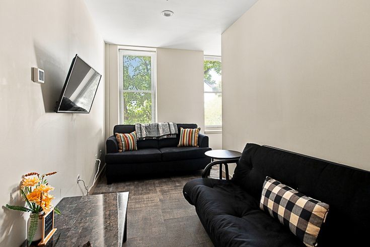 Downtown Cleveland Loft 209