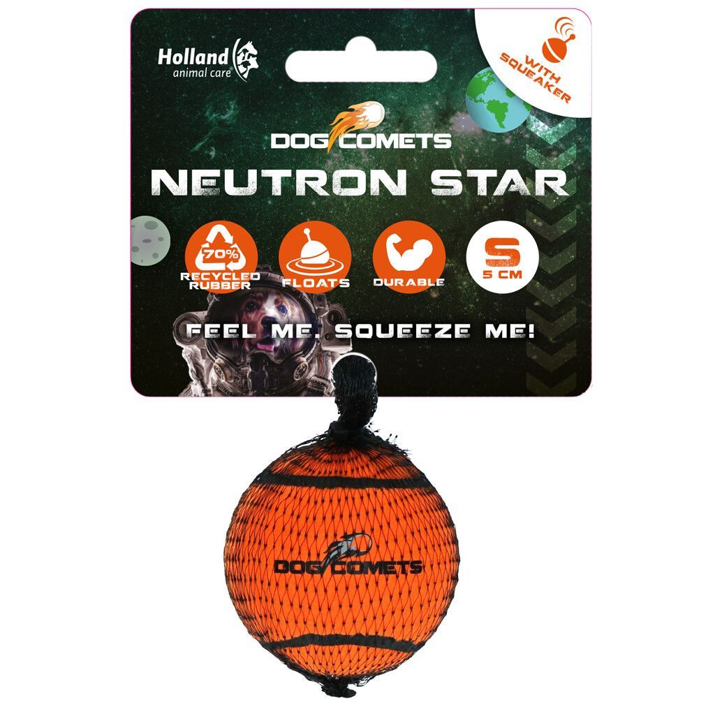 Oranje-zwarte Dog Comets Neutron Star piepbal met verpakkingslabel erboven.