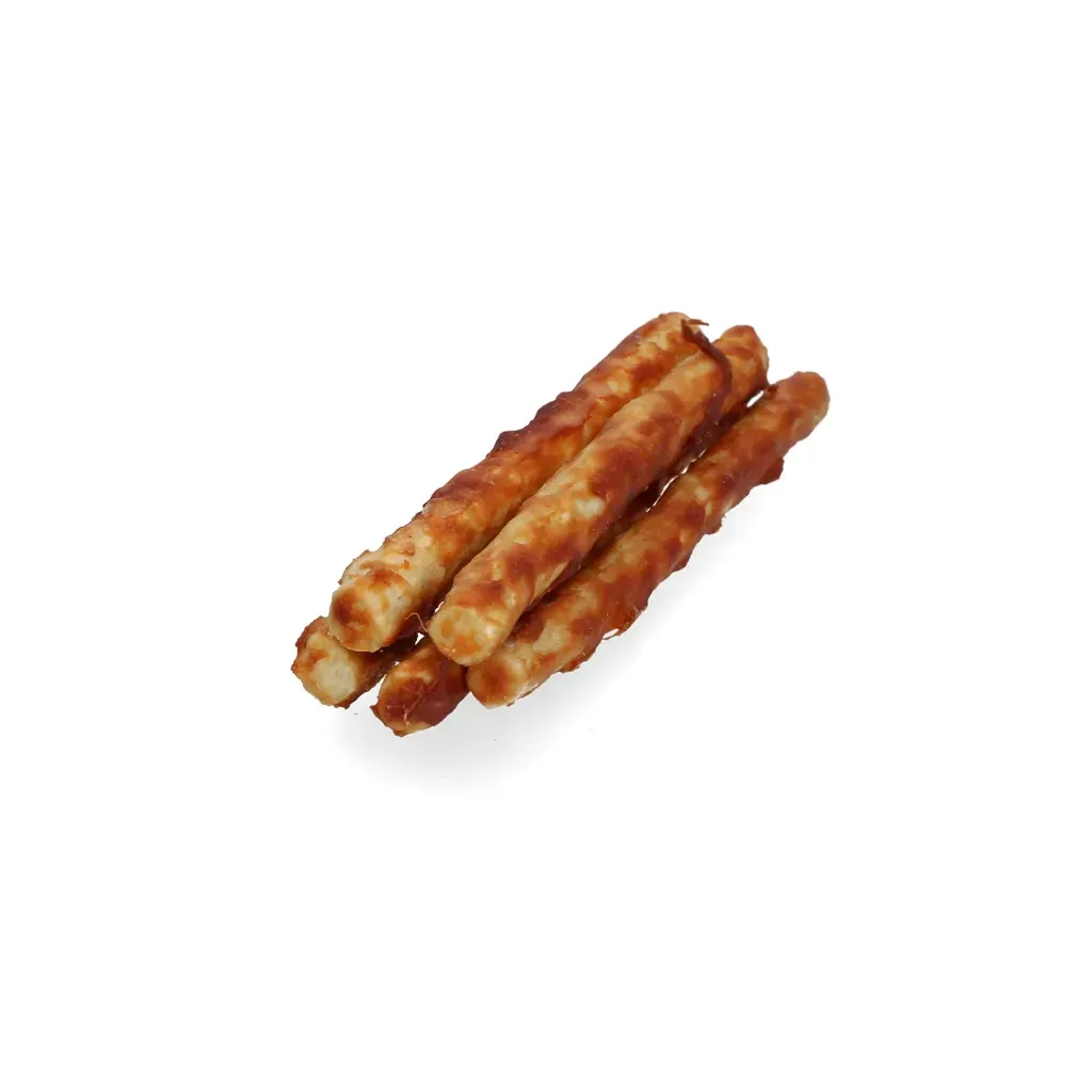 Verpakking met gerookte collageen hondensnacks in de vorm van sticks, met zwart etiket en bruine kauwsticks.