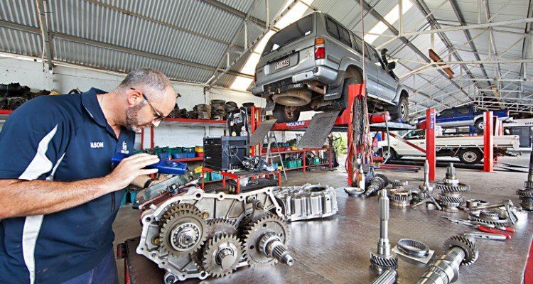 Man Fixing Car | Garbutt, QLD | Townsville Gearbox Reconditioning