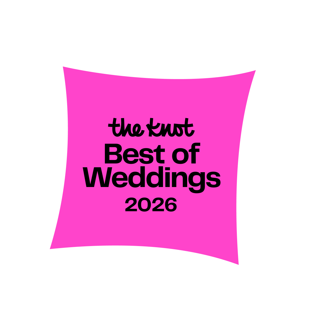 Pink award badge reading “the best Best of Weddings 2026”
