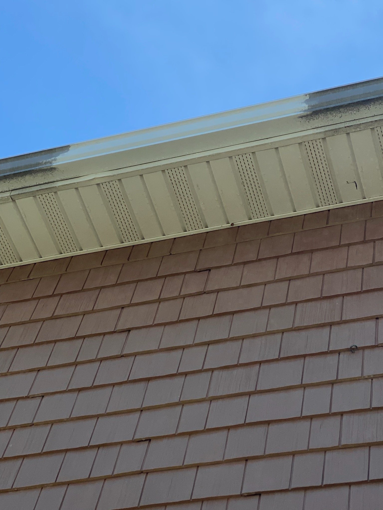 Roof Cleaning, Roof Cleaning Service Aberdeen, Edison & Middletown