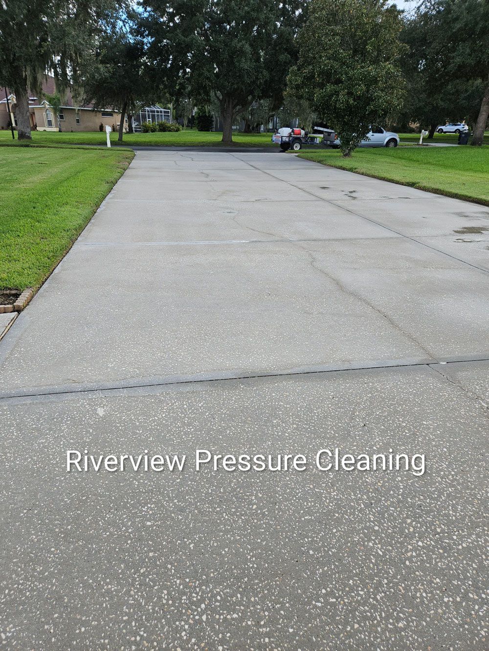 Clean driveway and sidewalks after pressure washing in Creek Side Riverview FL