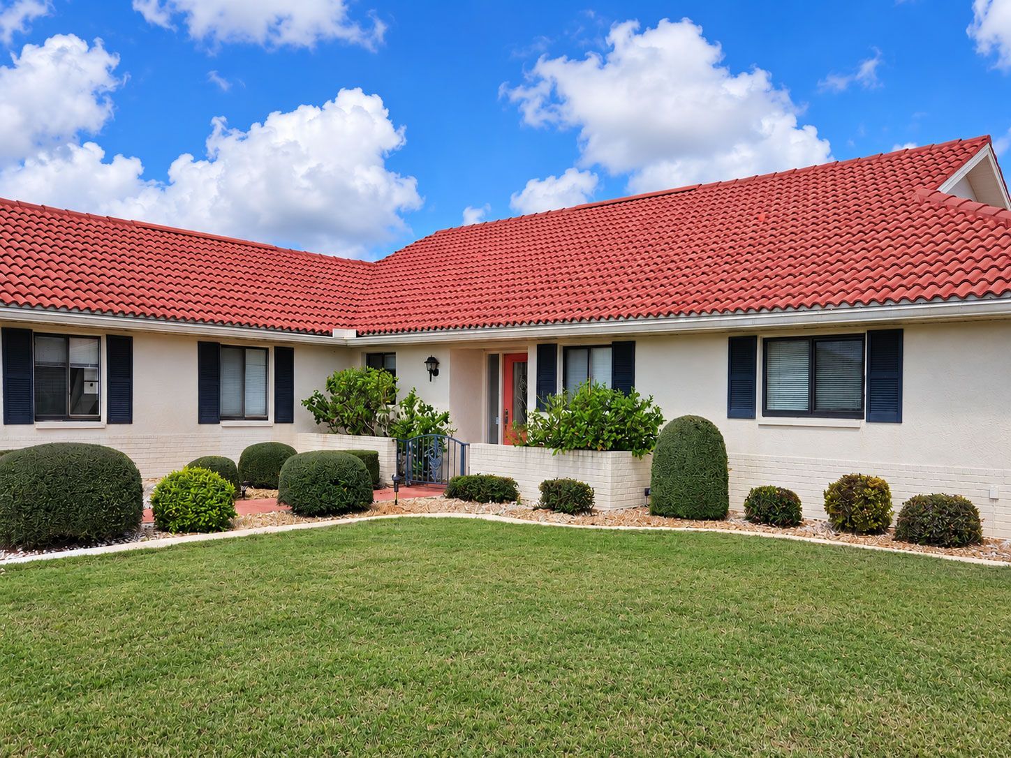 Clean tile roof on a home in Sun City Center, FL
