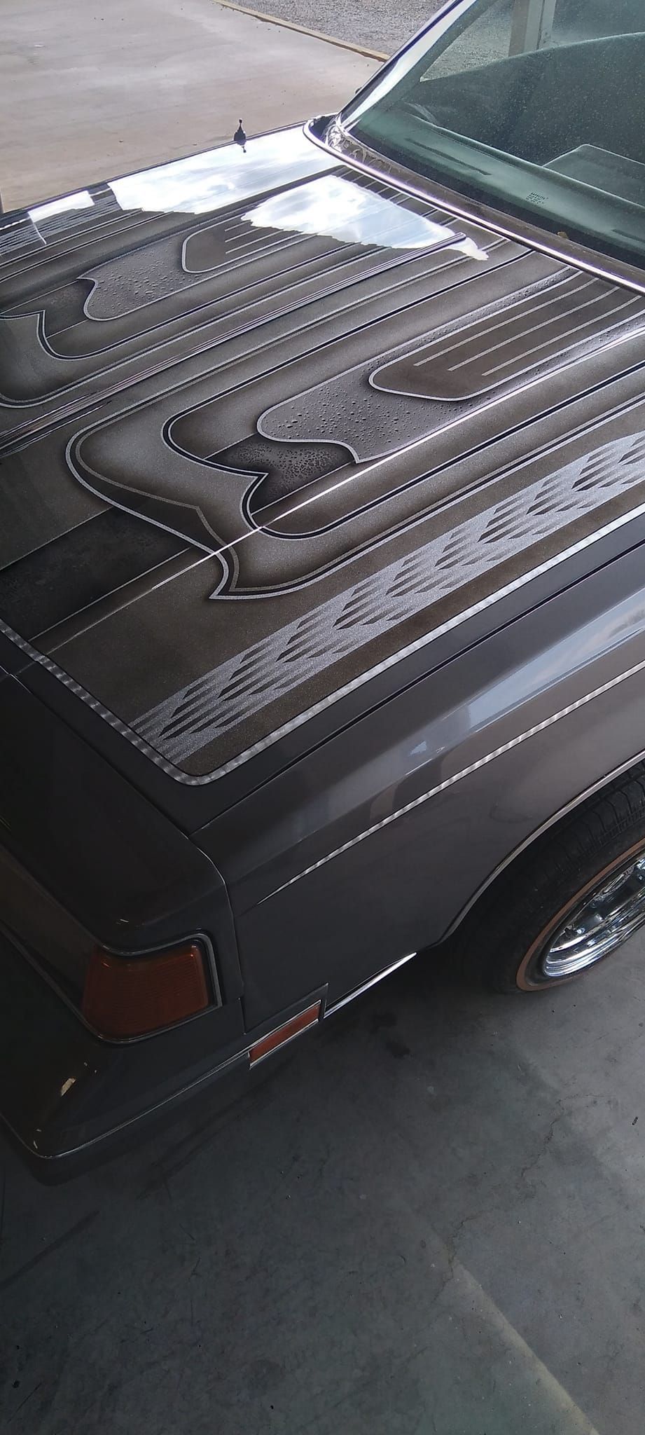 detailing on vintage car