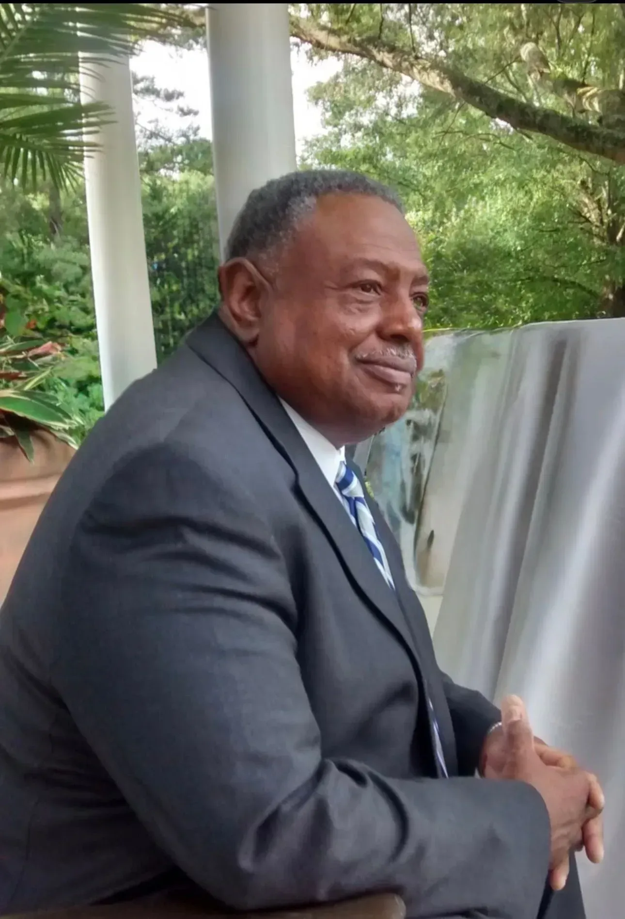 Mr. Carl Franklin Sanders