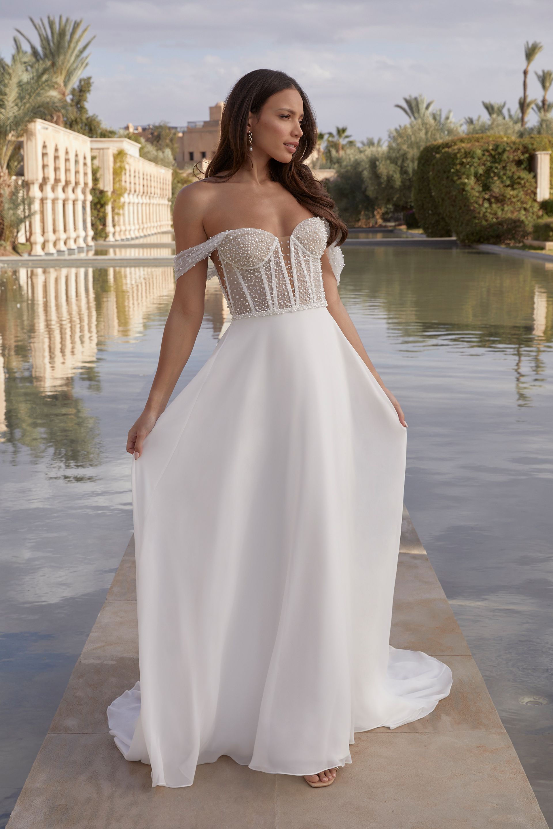 abito da sposa con corpetto trasparente