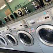 best laundromat near me