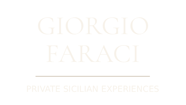Logo bianco con la scritta “Giorgio Faraci” e “Private Sicilian Experiences” sotto.