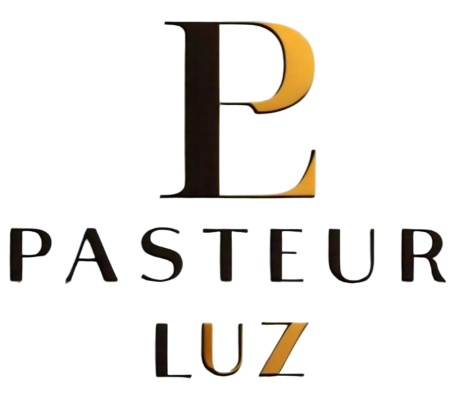 Logotipo: Iniciales “P” y “L” en dorado y negro, encima de la palabra “PASTEUR LUZ”.