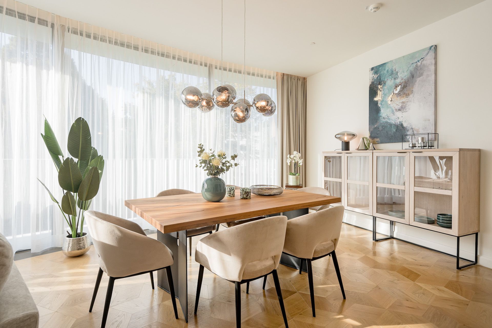 schnell und individuell eingerichtet: 5-Sterne Residenz im Hamburger Hotel Fontenay an der Alster erhielt ein Wohngesicht mit hochwertigen Mietmöbeln
