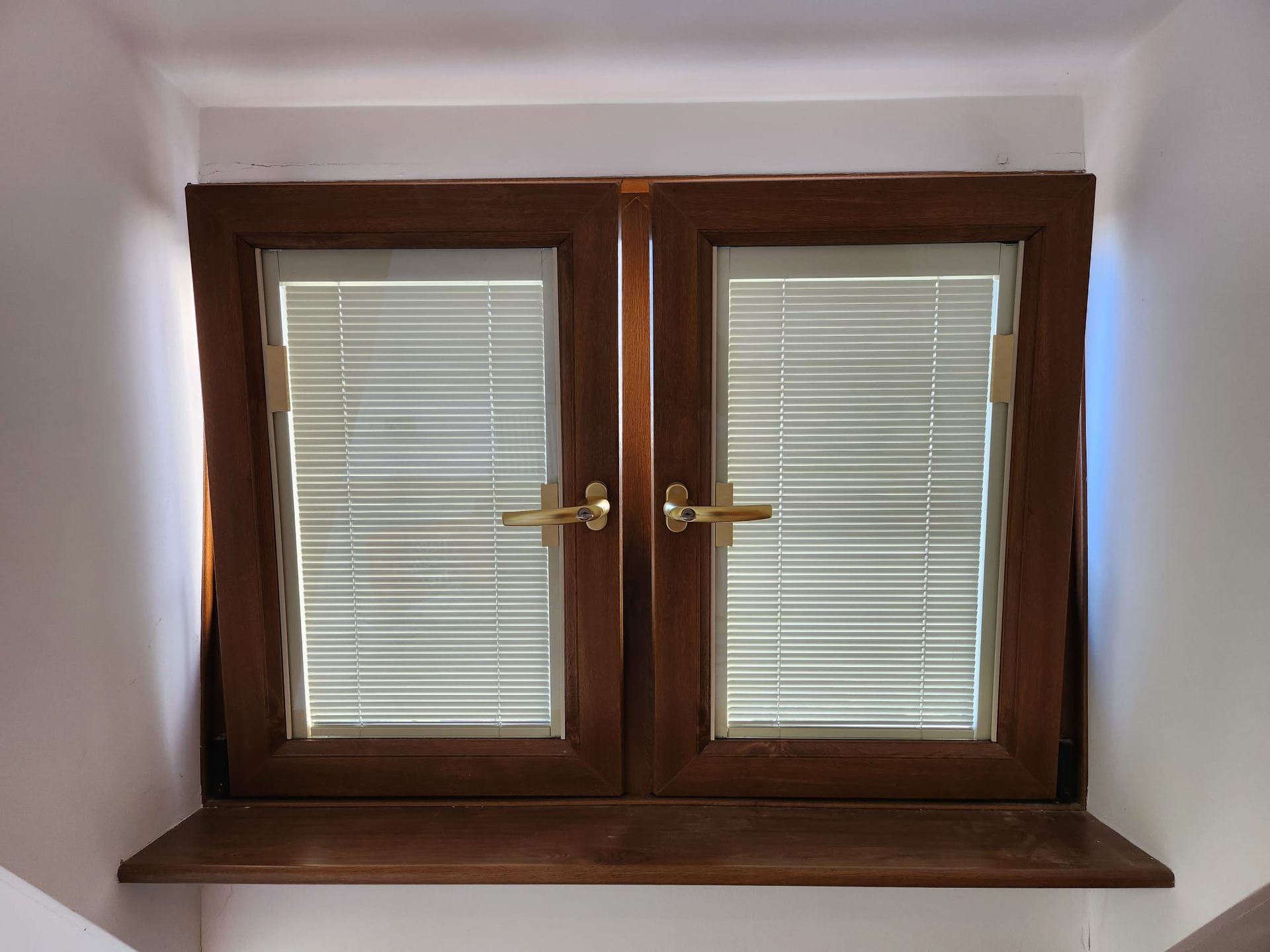 UPVC TILT & TURN WINDOWS | NEEDHAMS