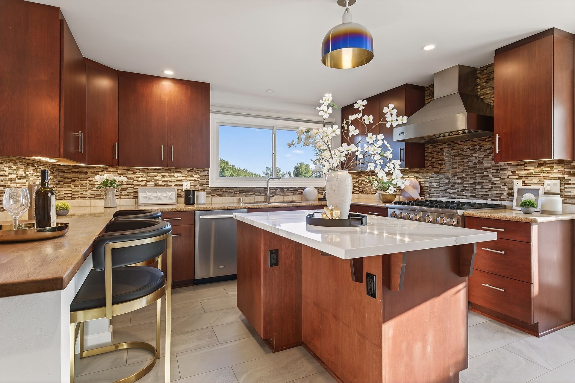 Chef's kitchen.