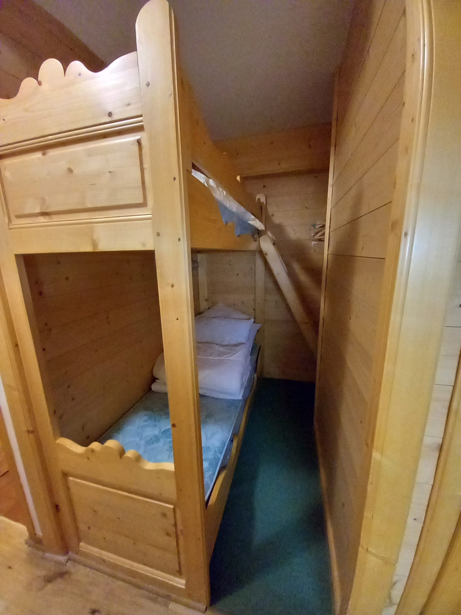Studio altiport Wooden bunk beds 