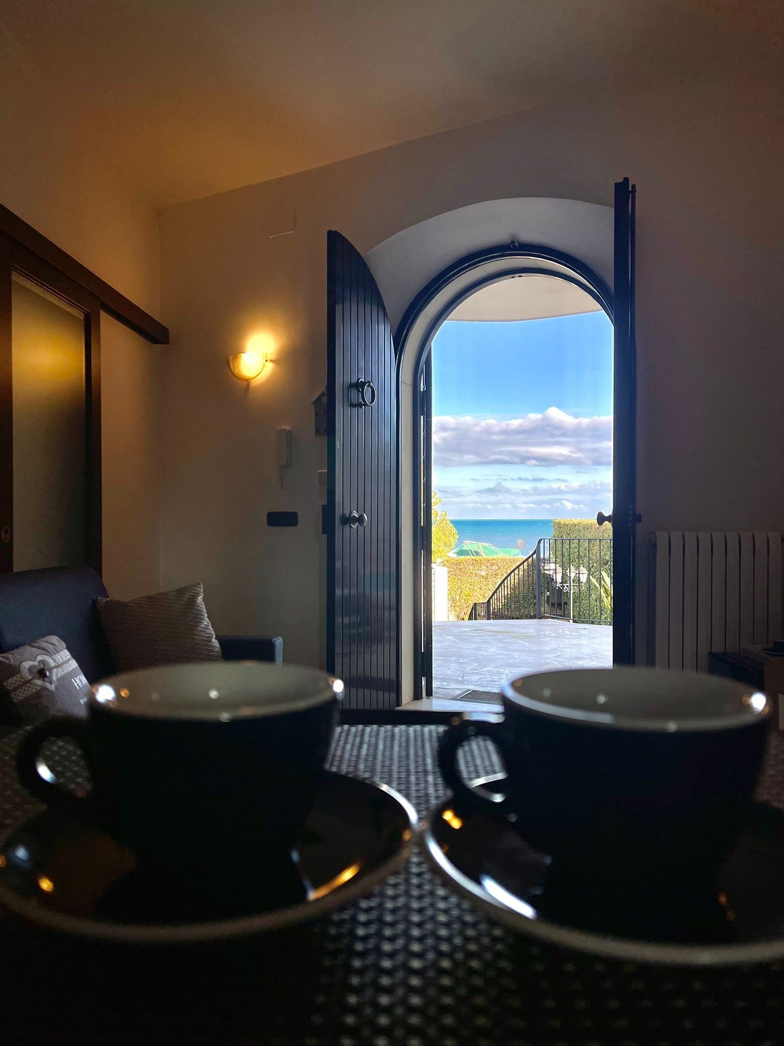divano vista mare