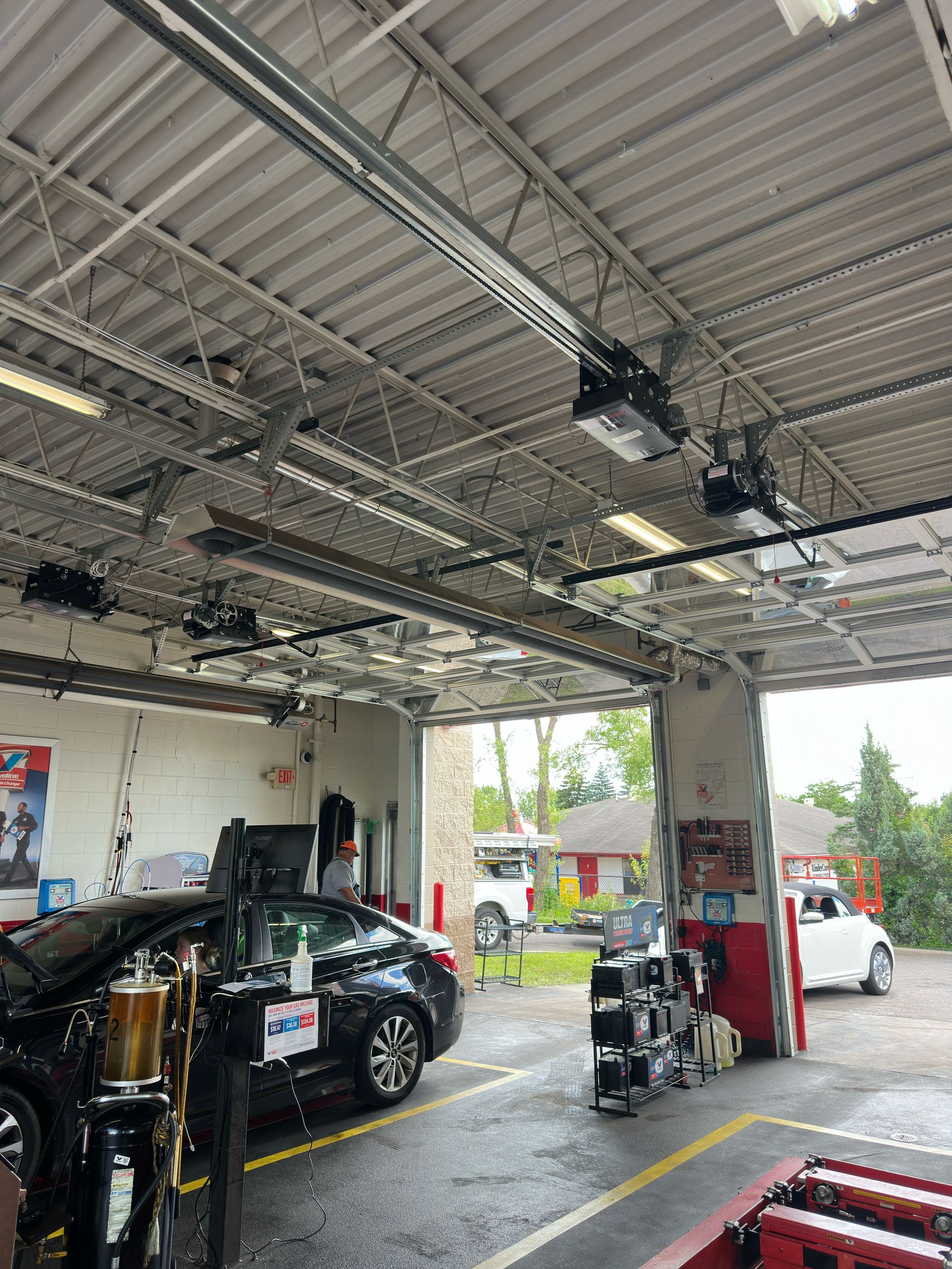 Commercial Overhead Garage Door & Opener - White Bear Lake, MN