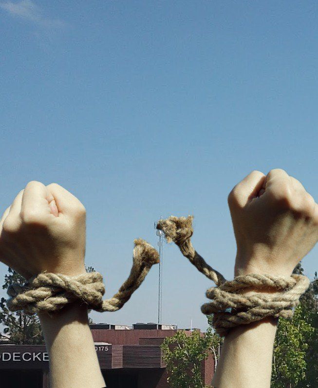 Hands-break-free