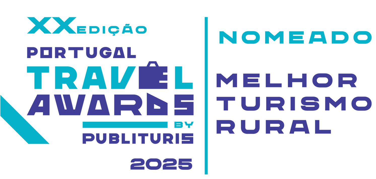 XX edição Portugal Travel Awards 2025 logo and “Nomeado Melhor Turismo Rural” text on blue and purple background
