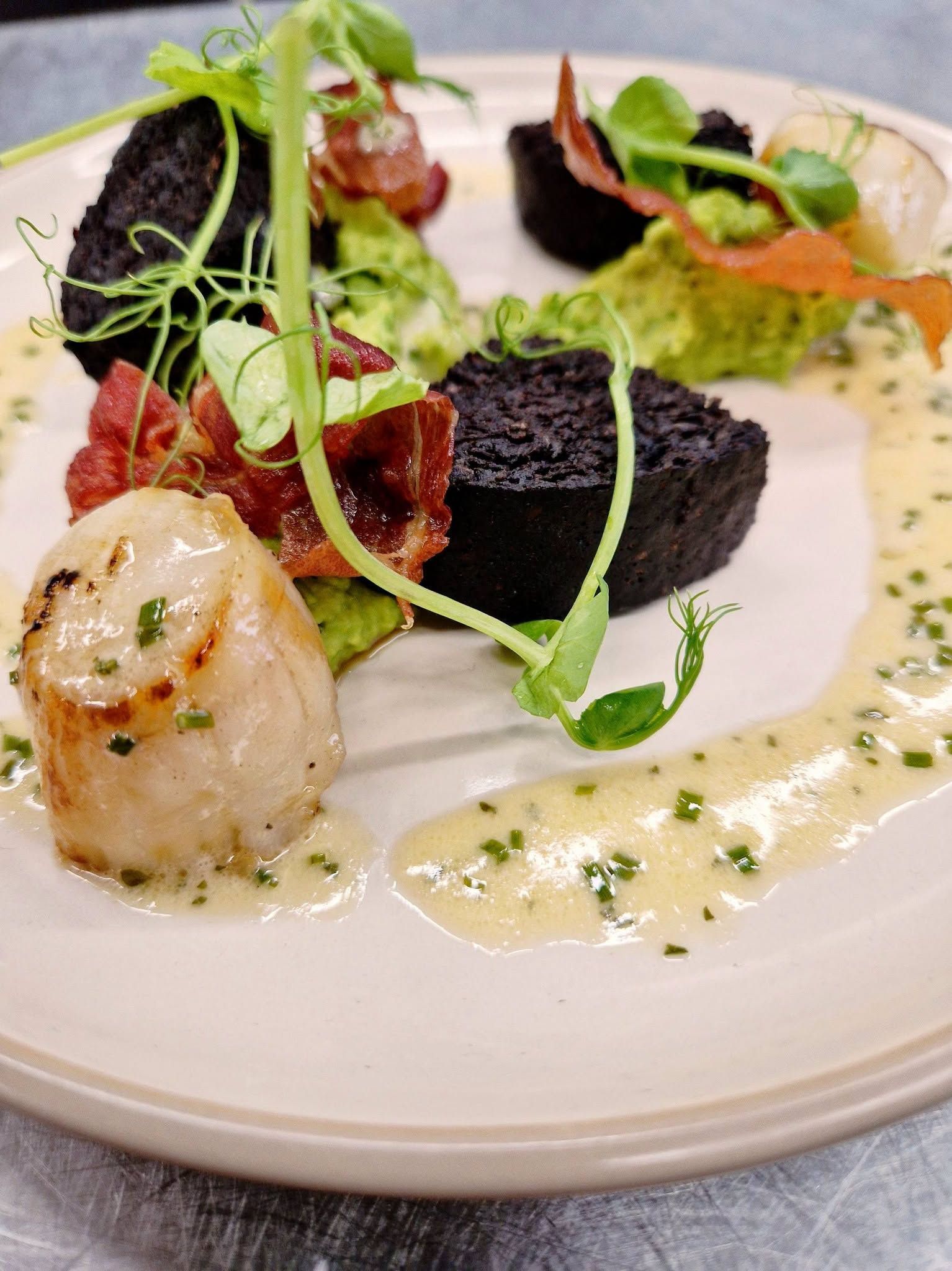 Scallops, Stornoway black pudding and crispy prosciutto
