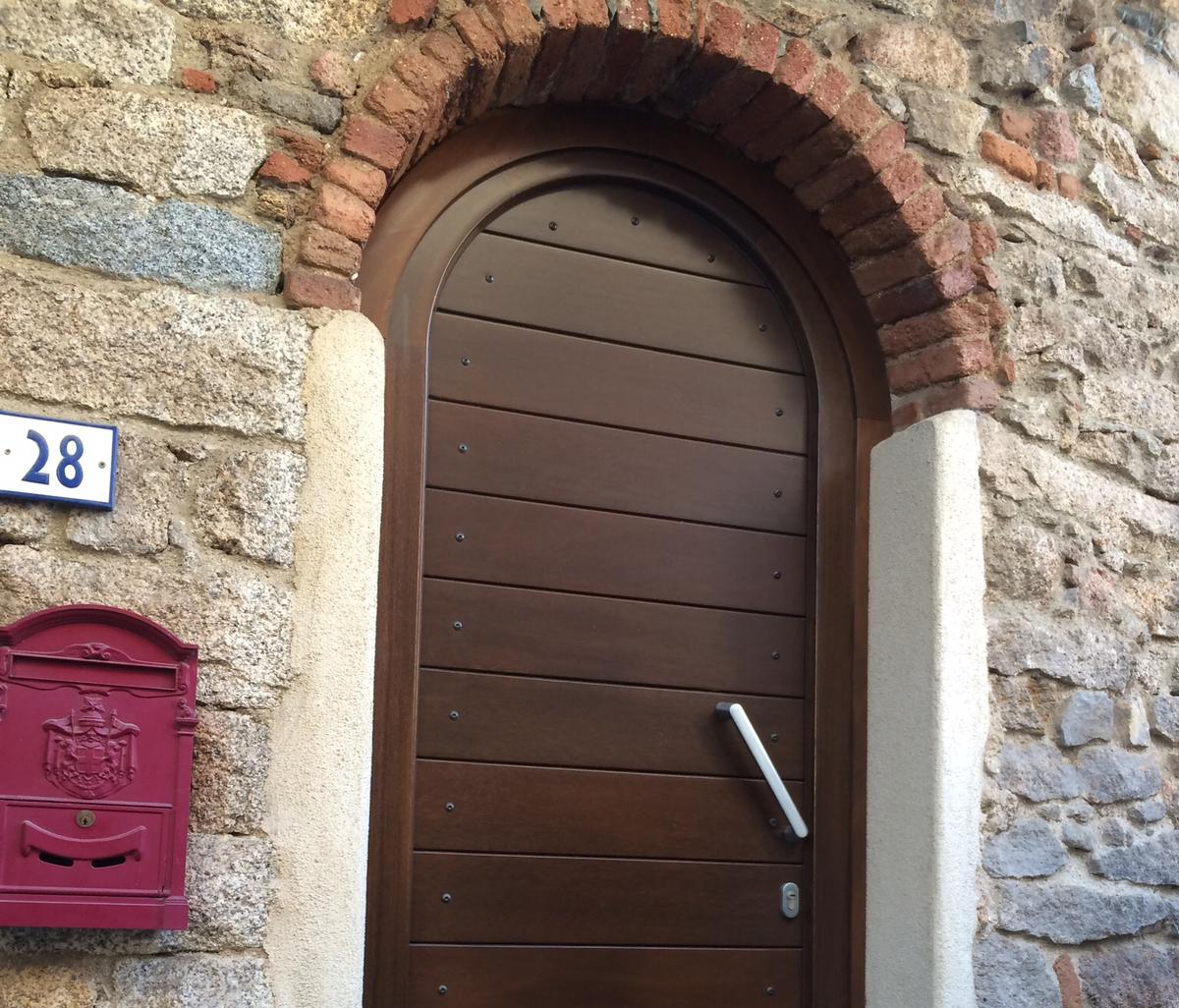portoncino in legno