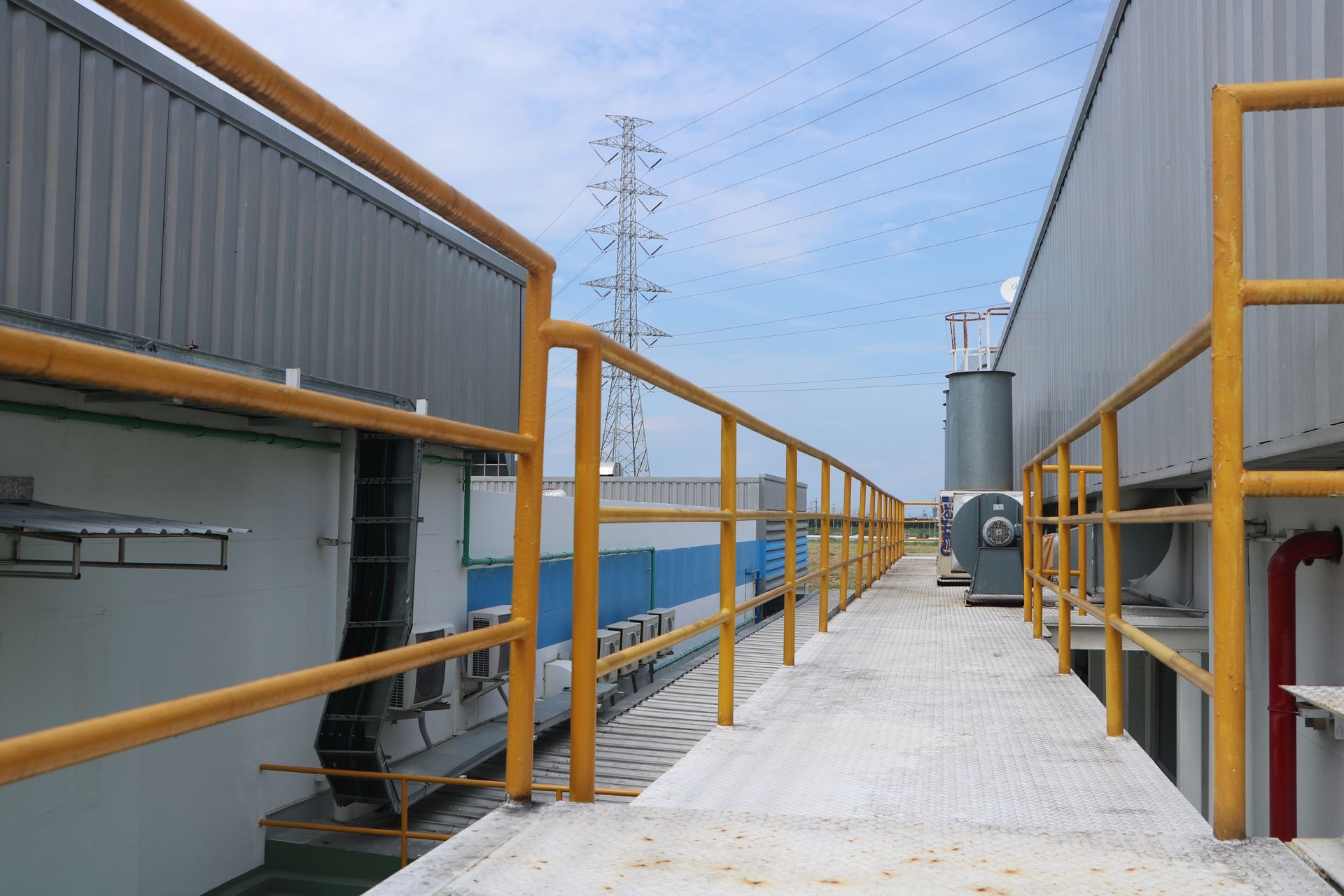 rooftop guardrail system