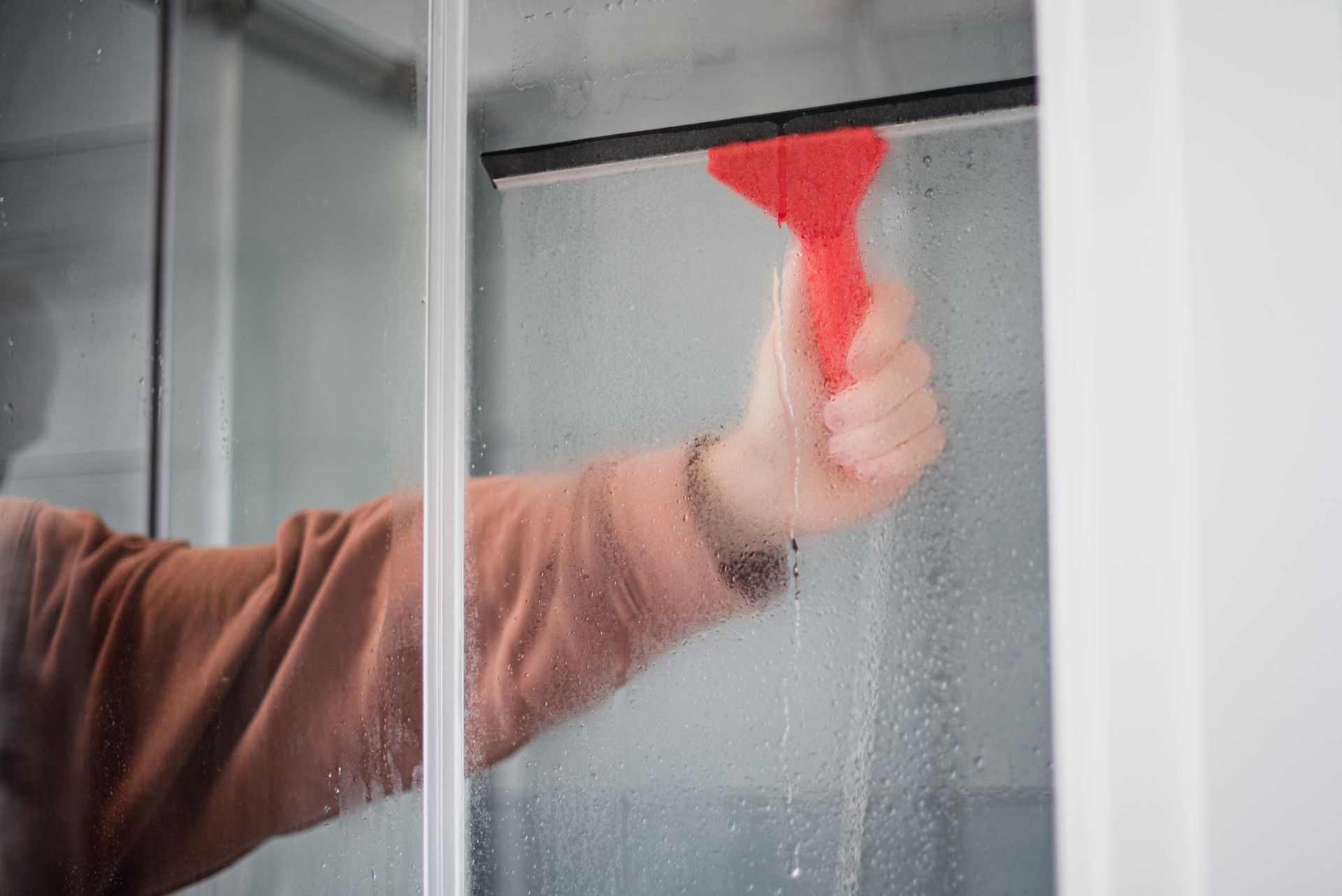 Removing hard water stains