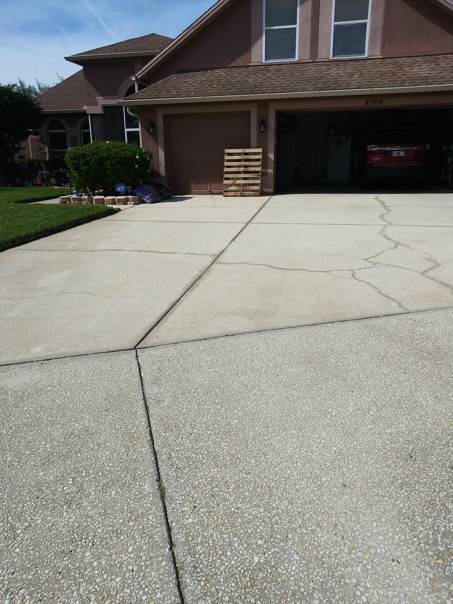 driveway pressure washing