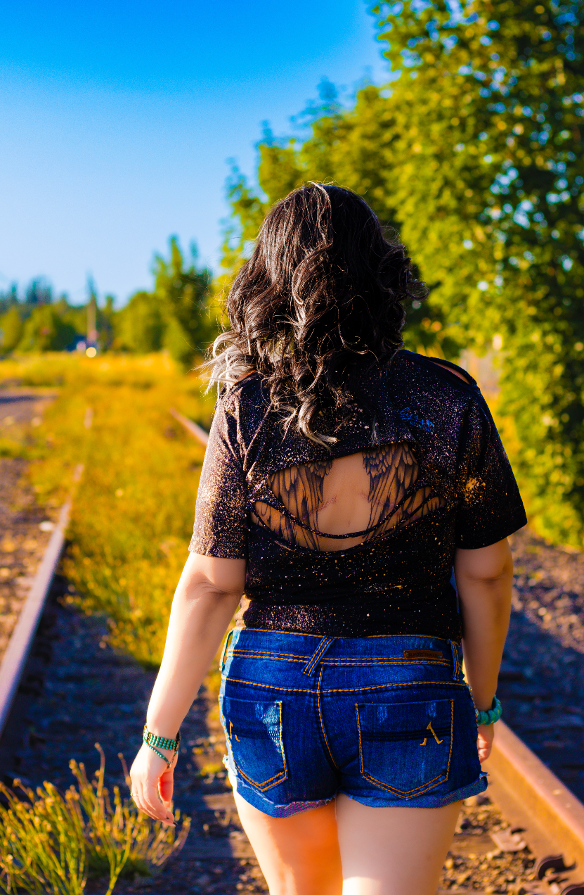 Linda’s editorial for Verity Visions highlights luxury storytelling photography in Salem Oregon, featured in Blush Magazine 2025.