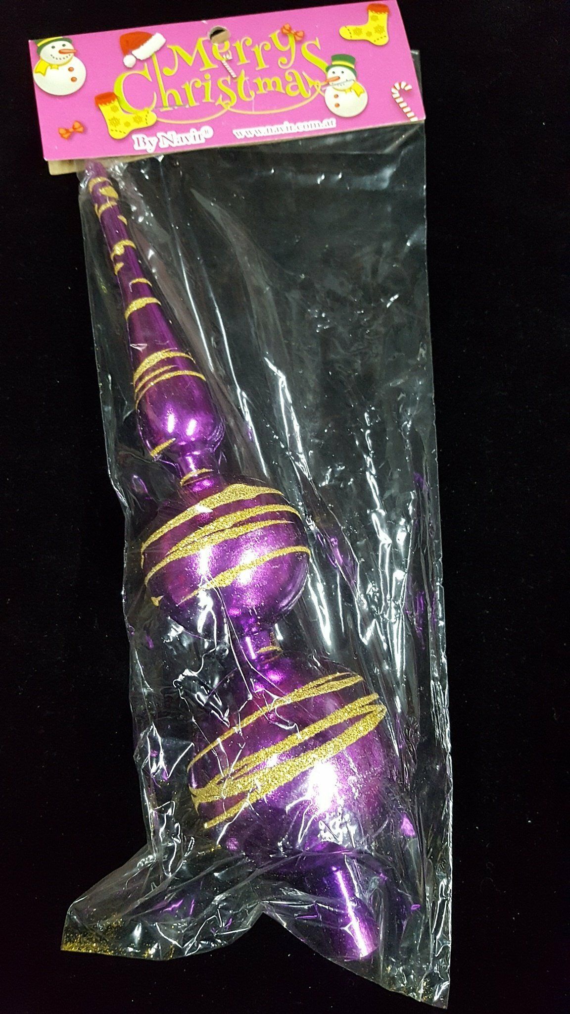 Adorno navideño para árbol de Navidad a rayas moradas y doradas en envase de plástico transparente con tarjeta navideña rosa.