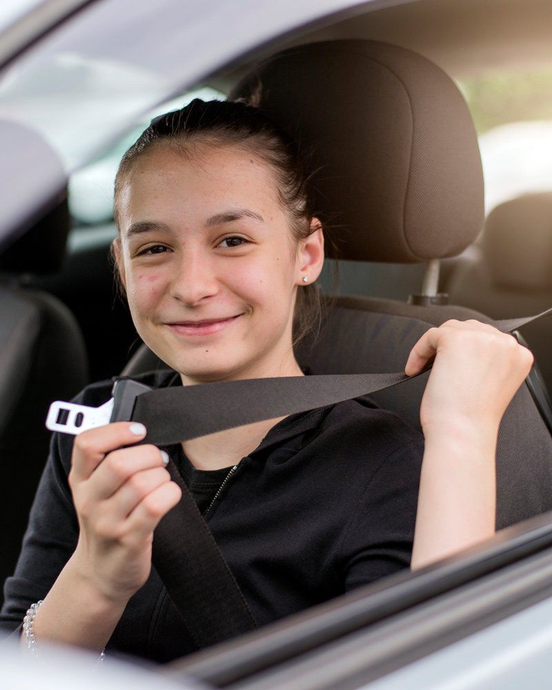 Teen Driver Fastening Seat Belt - Northgate Driving School - Rochester, MN Teen Driver Fastening Seat Belt - Northgate Driving School - Rochester, MN