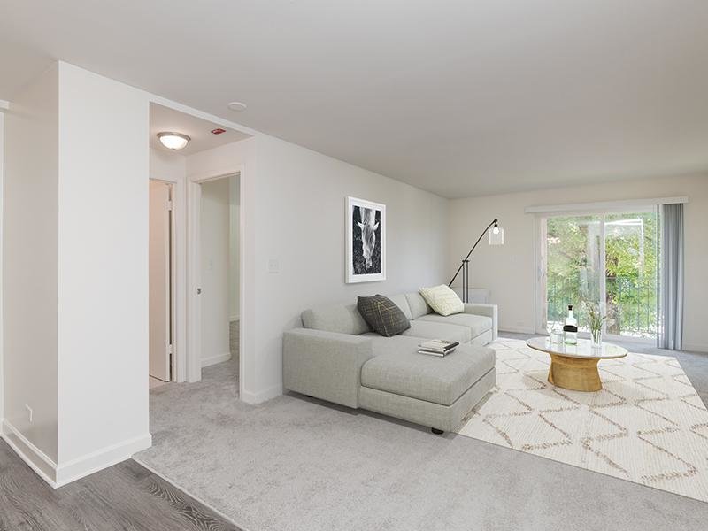 Home Wellington Creek Apartments Lisle, IL