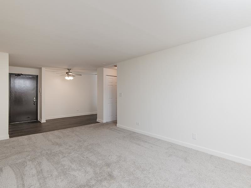 Home Wellington Creek Apartments Lisle, IL