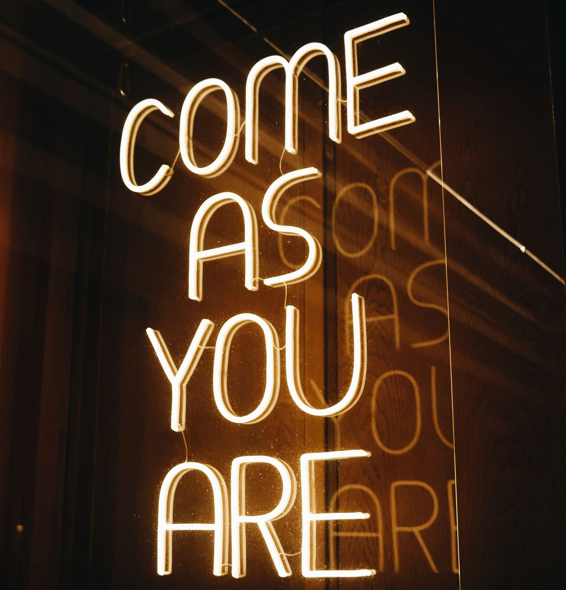 Neon sign reads Neon sign reads