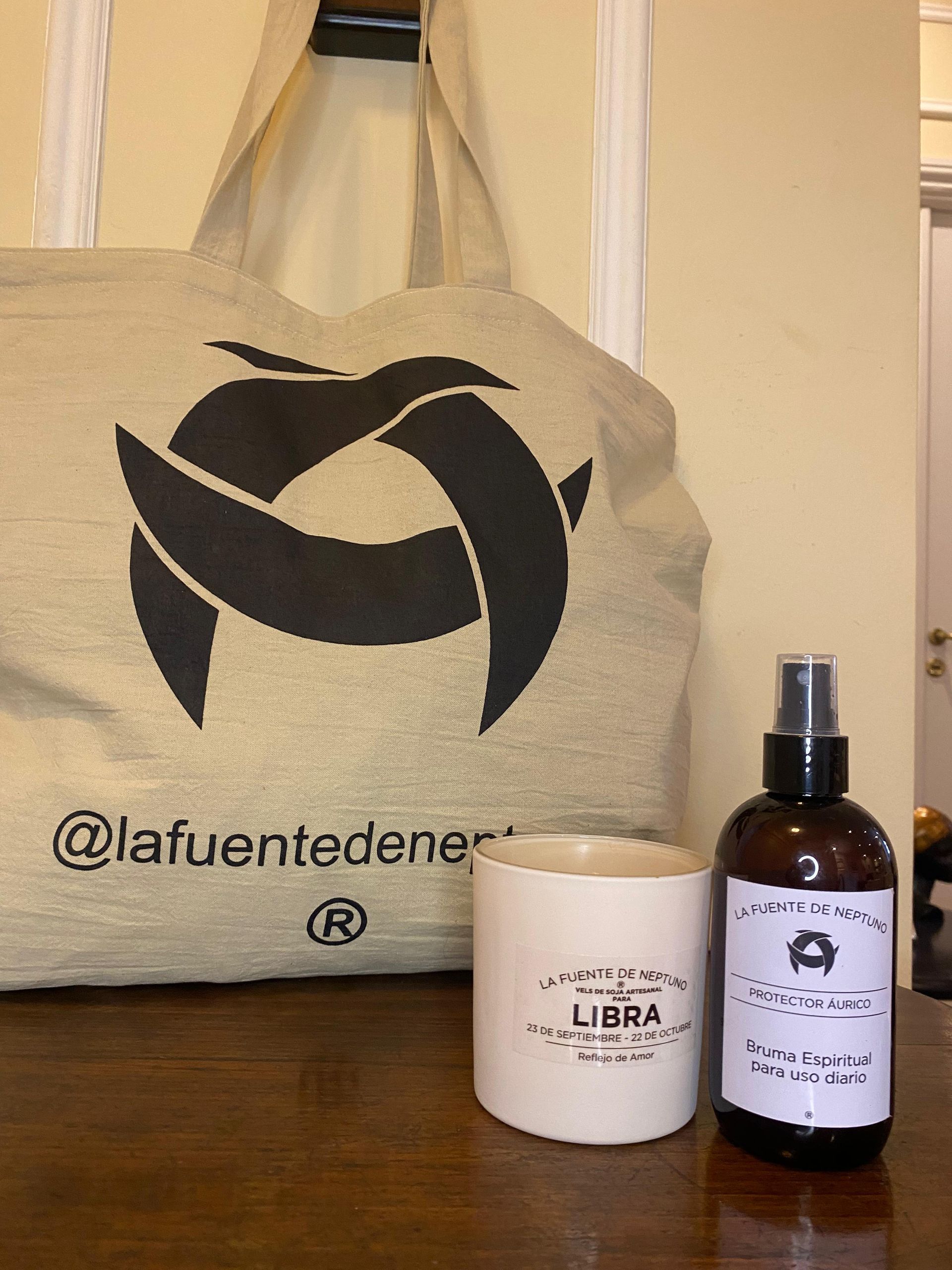 https://www.lafuentedeneptuno.com/