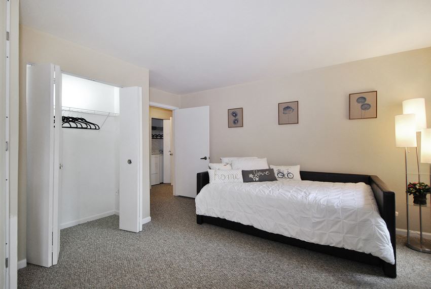 Home Lynden Parke Apartments Ypsilanti, MI