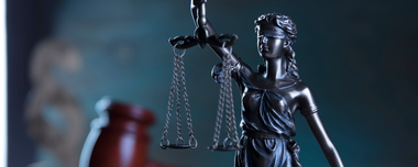 Lady Justice statue symbolizing Q2 2026 legal private practice market trends