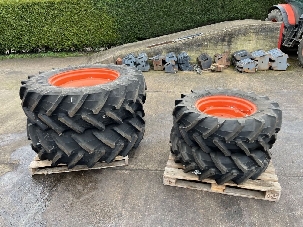 Kubota M5 wheels and tyres