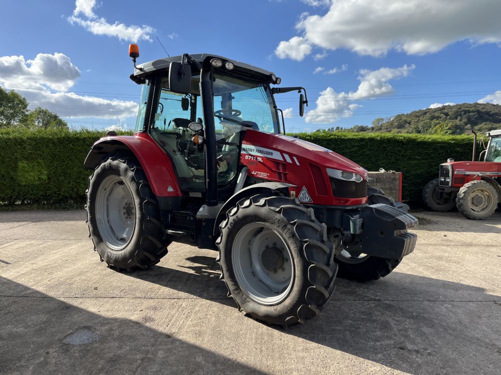 Massey Ferguson 5711 SL
