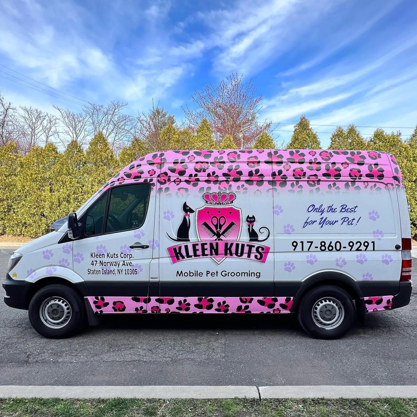 COMMERCIAL VEHICLE WRAPS benefits
