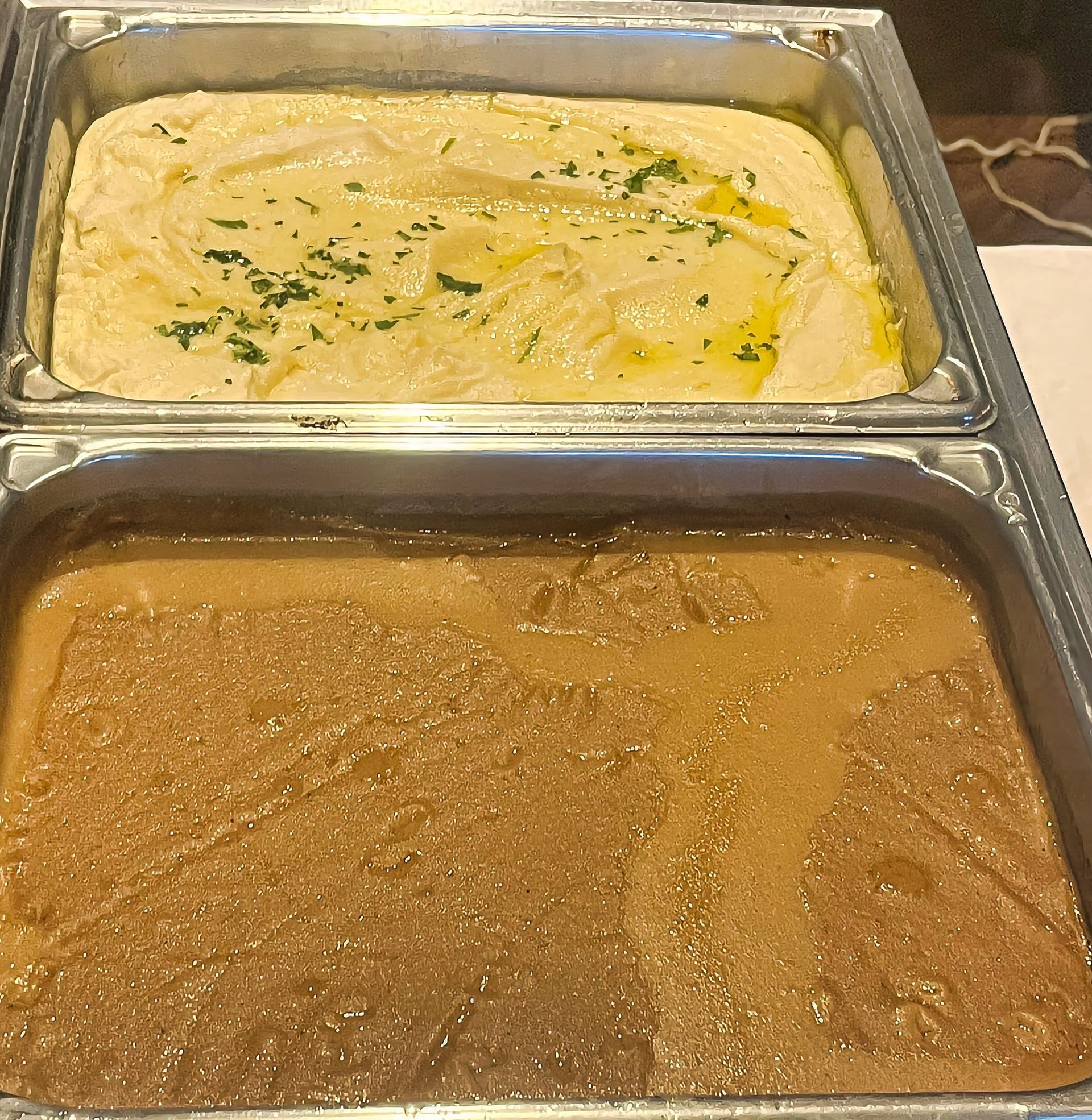 Mashed potatoes and gravy at Dockers North brunch