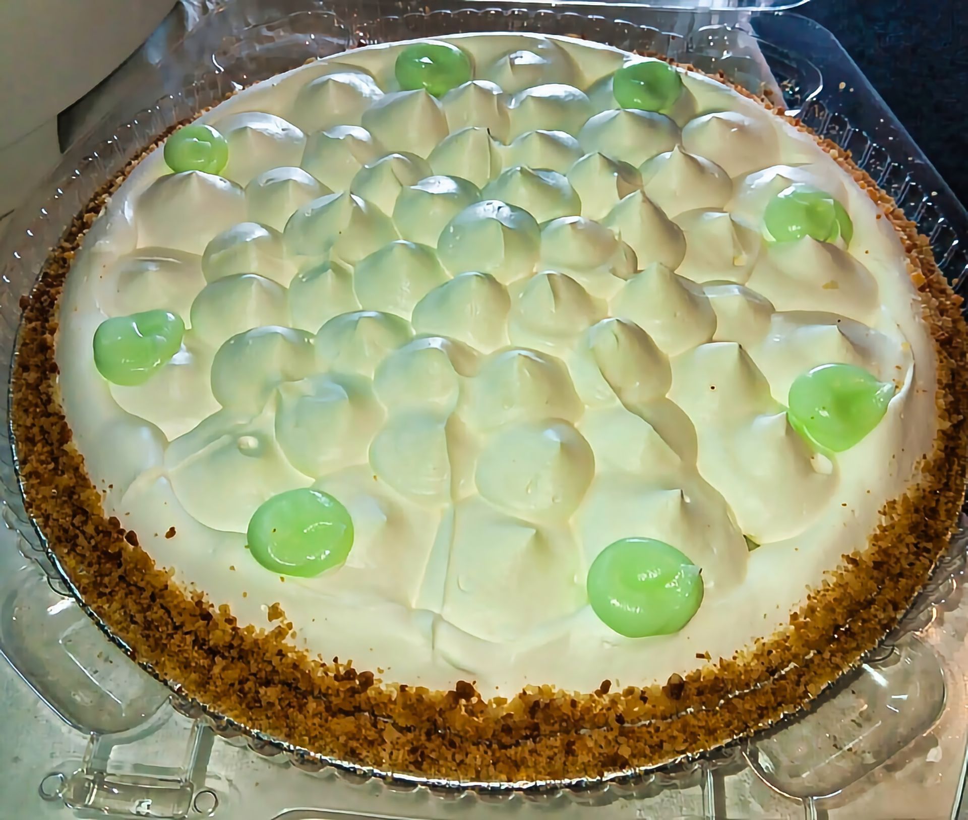Key lime pie dessert at Dockers North