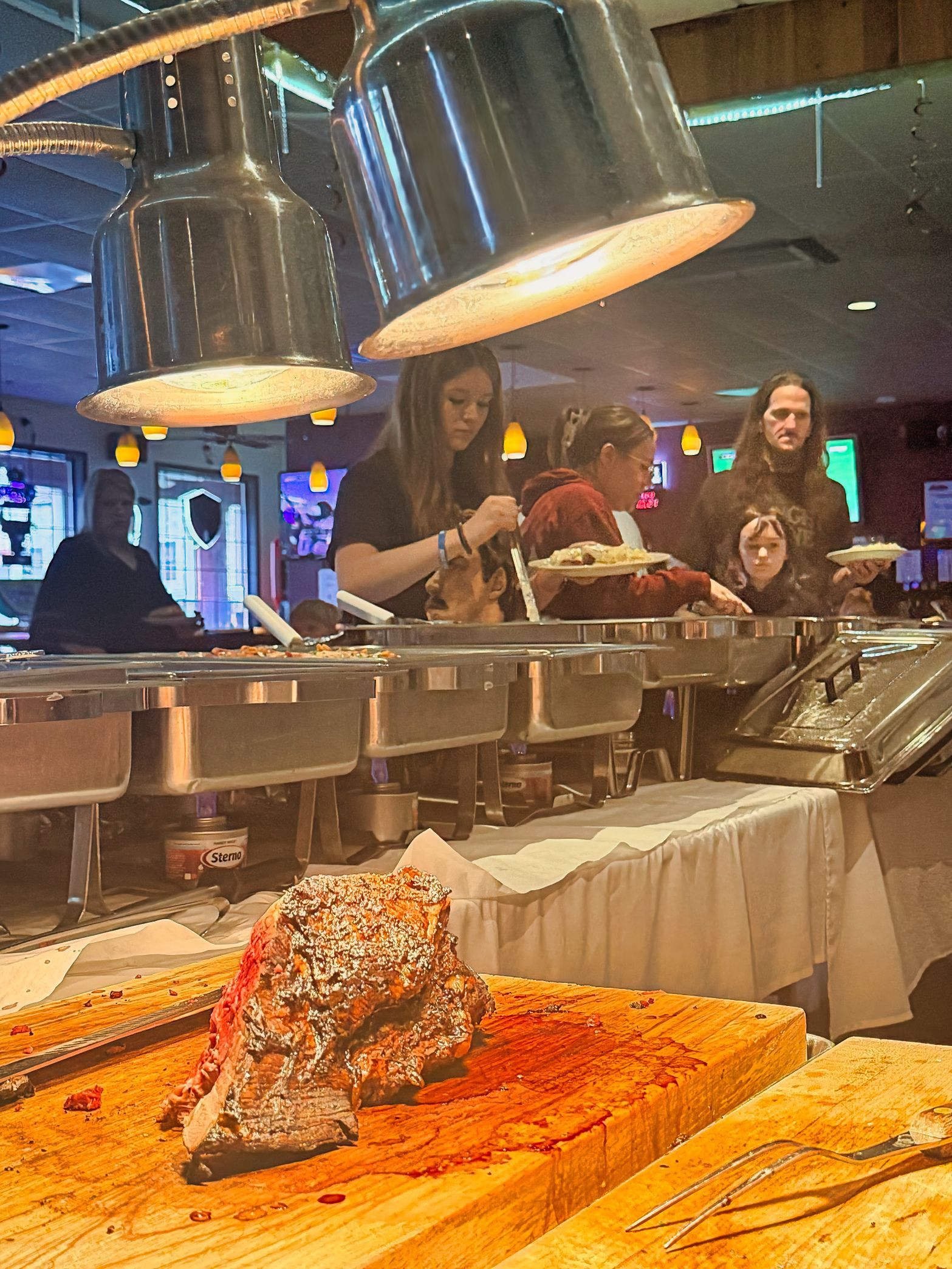 Dockers North Sunday brunch carving station and buffet