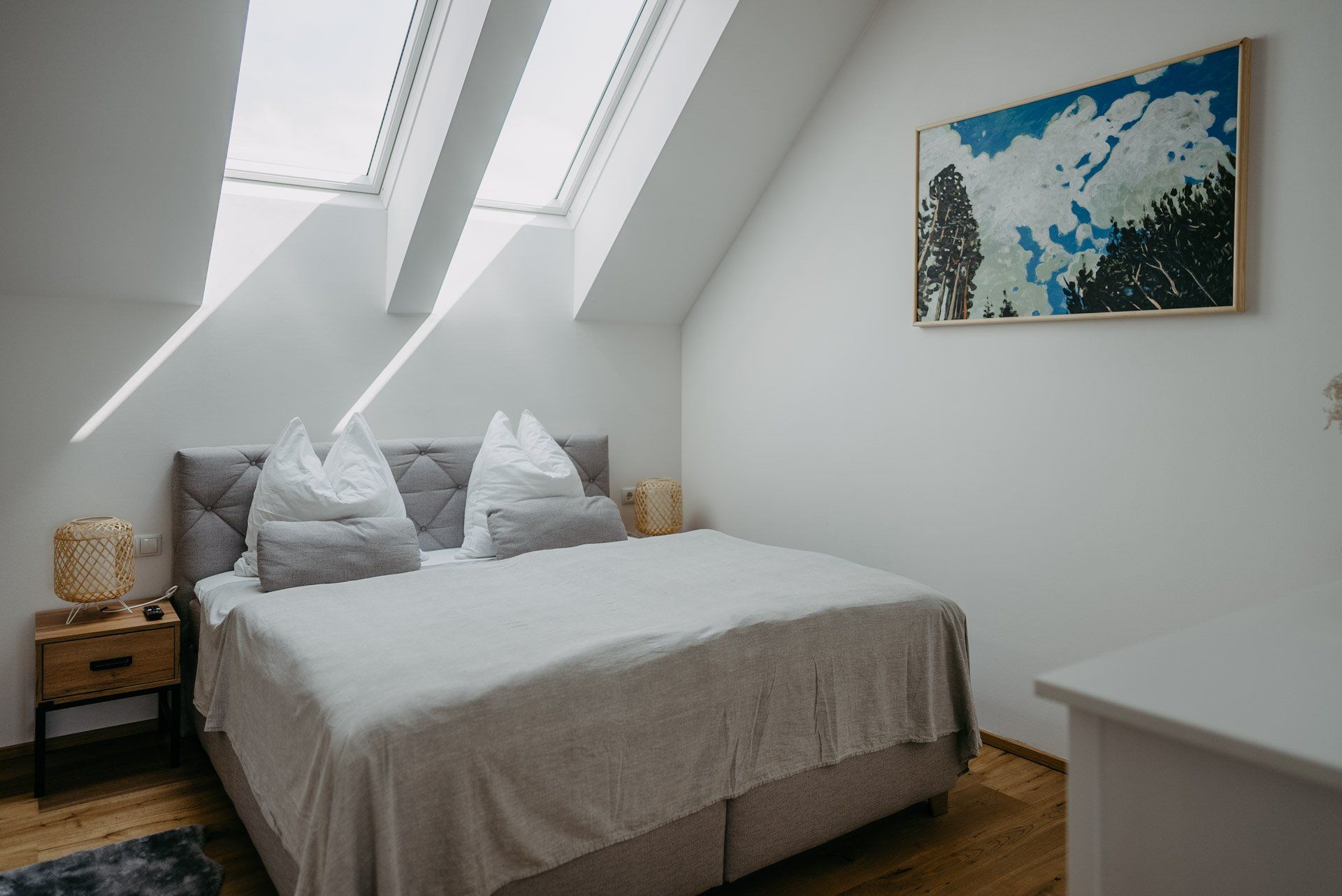 Schlafzimmer mit Bett