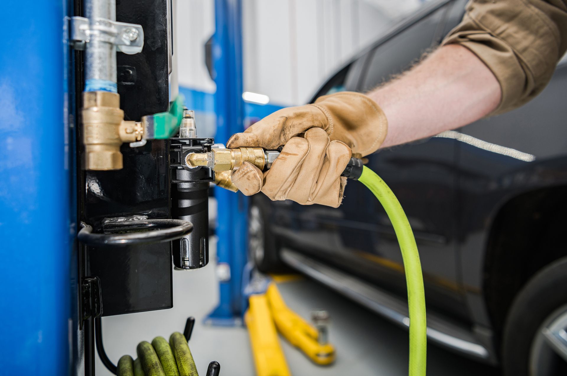 Tire Air Compressor at Car Service Station – Odessa, TX – Allbright & Associates
