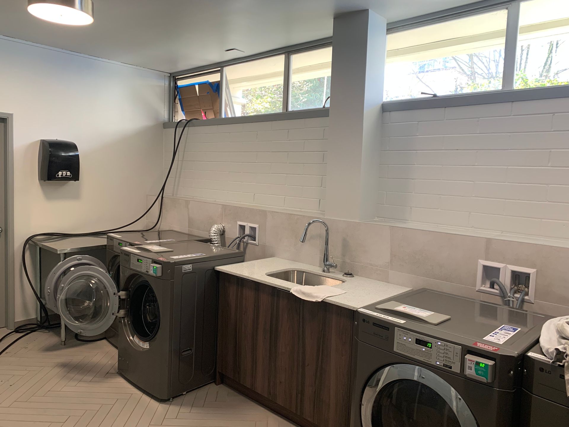 Sundowner Apartments 1765 Pendrell Street, Vancouver, BC V6G 1T2