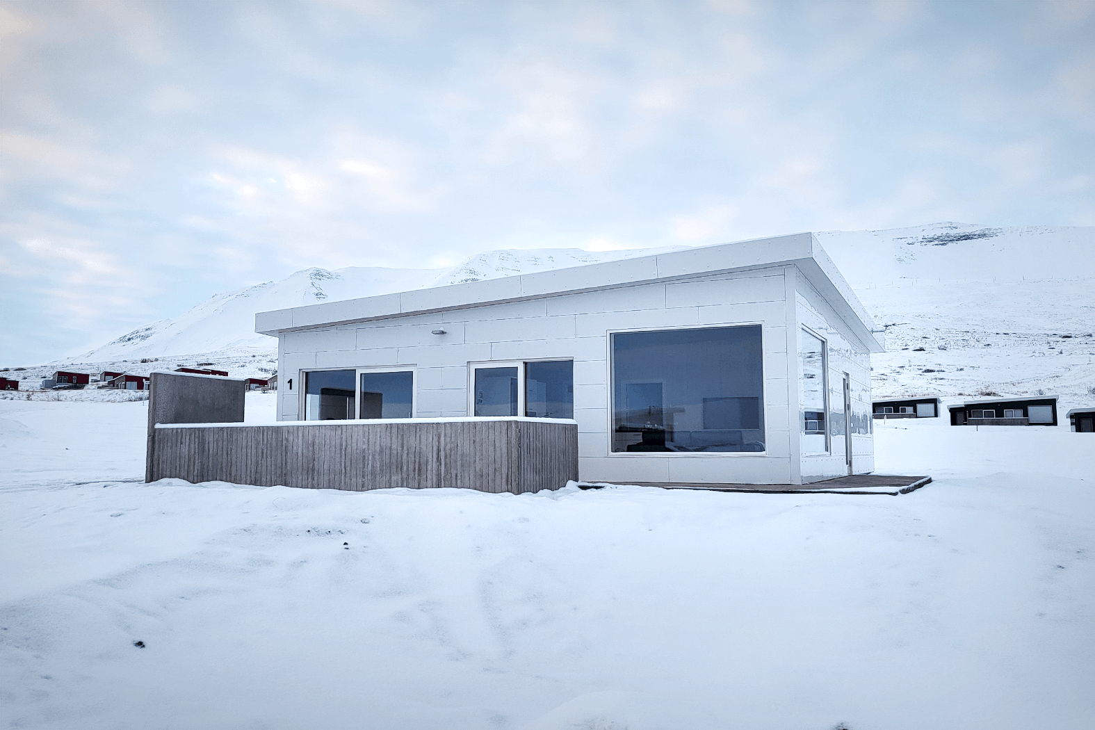 Hrókaland 1, Akureyri