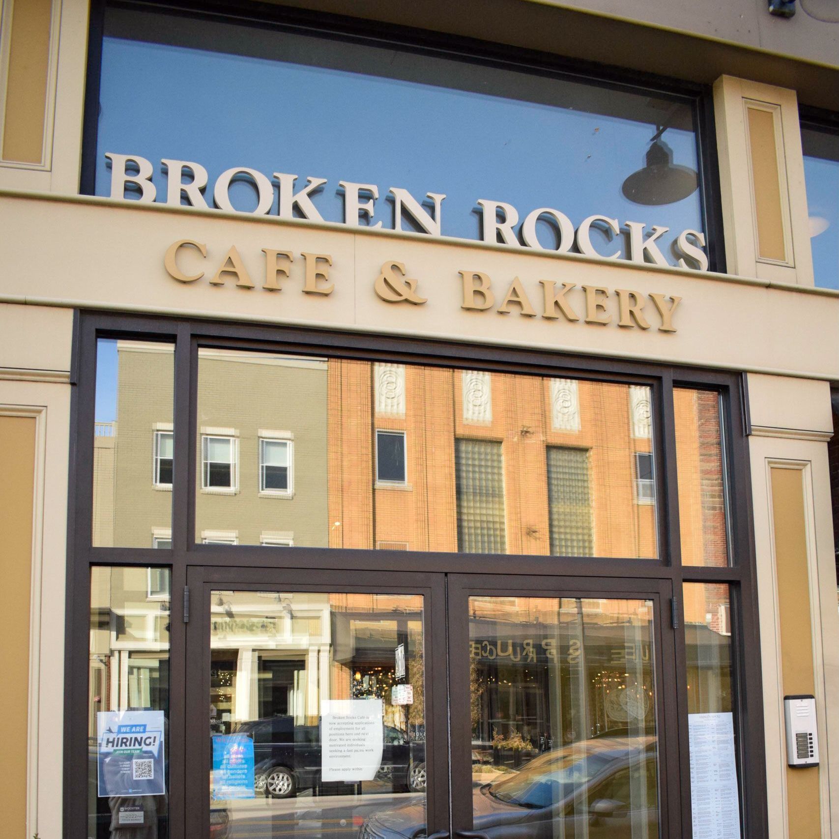 Broken Rocks Dining